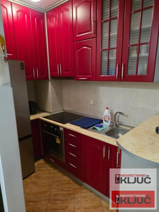Izdavanje, jednosoban stan, 40m², Nova Detelinara, Novi Sad Sve Podlokacije