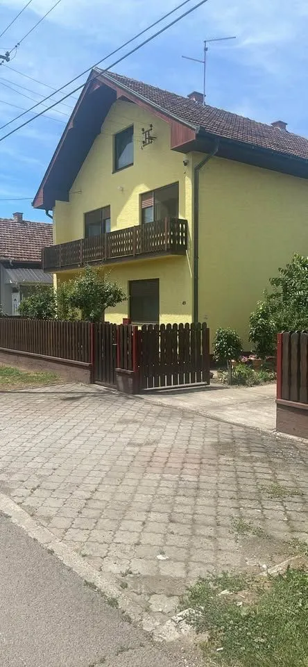 Prodaja, kuća, 138m², Sremska Mitrovica, Srbija