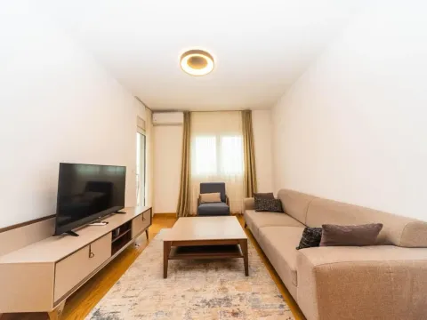 Izdavanje, jednosoban stan, 44m², Central Point, Podgorica - image 4