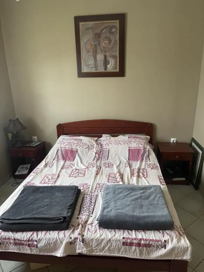 Izdavanje, kuća, 110m², Zemun Ugrinovci, Zemun Sve Podlokacije