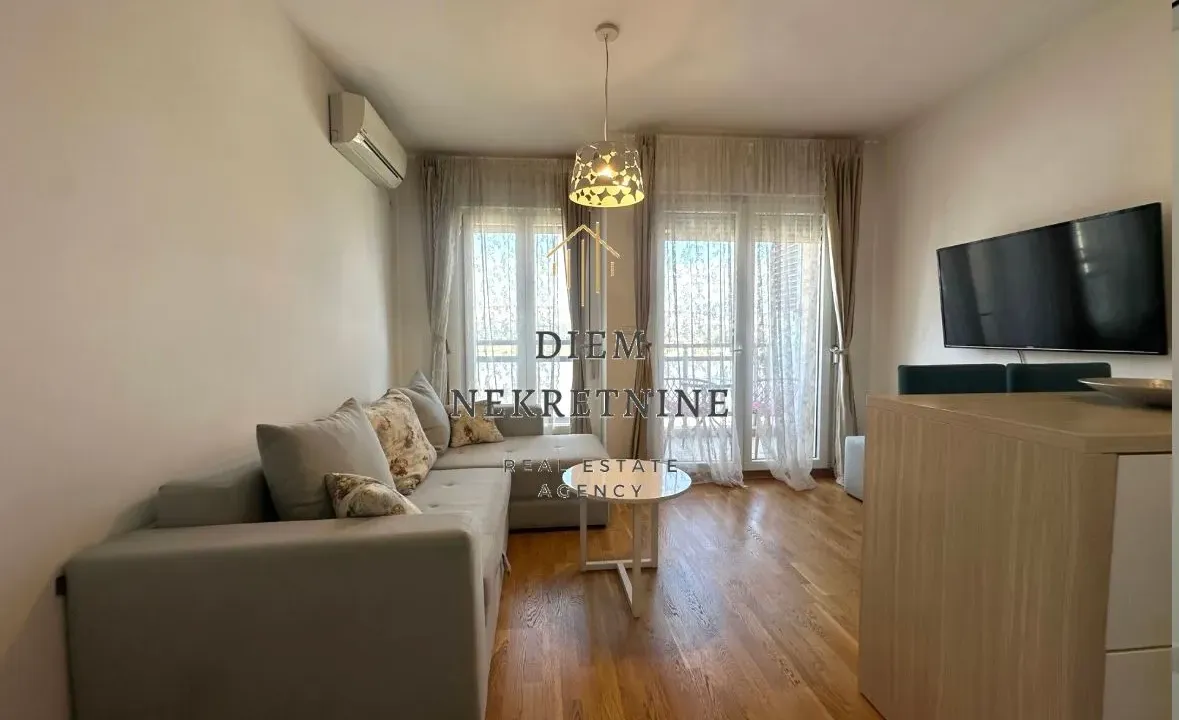 Izdavanje, garsonjera, 30m², City Kvart, Podgorica