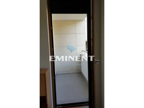 Izdavanje, dvosoban stan, 47m², Zemun Centar, Zemun Sve Podlokacije - image 9