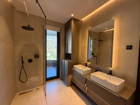 Sale, one bedroom apartment, 69m², Bečići, Budva - image 8