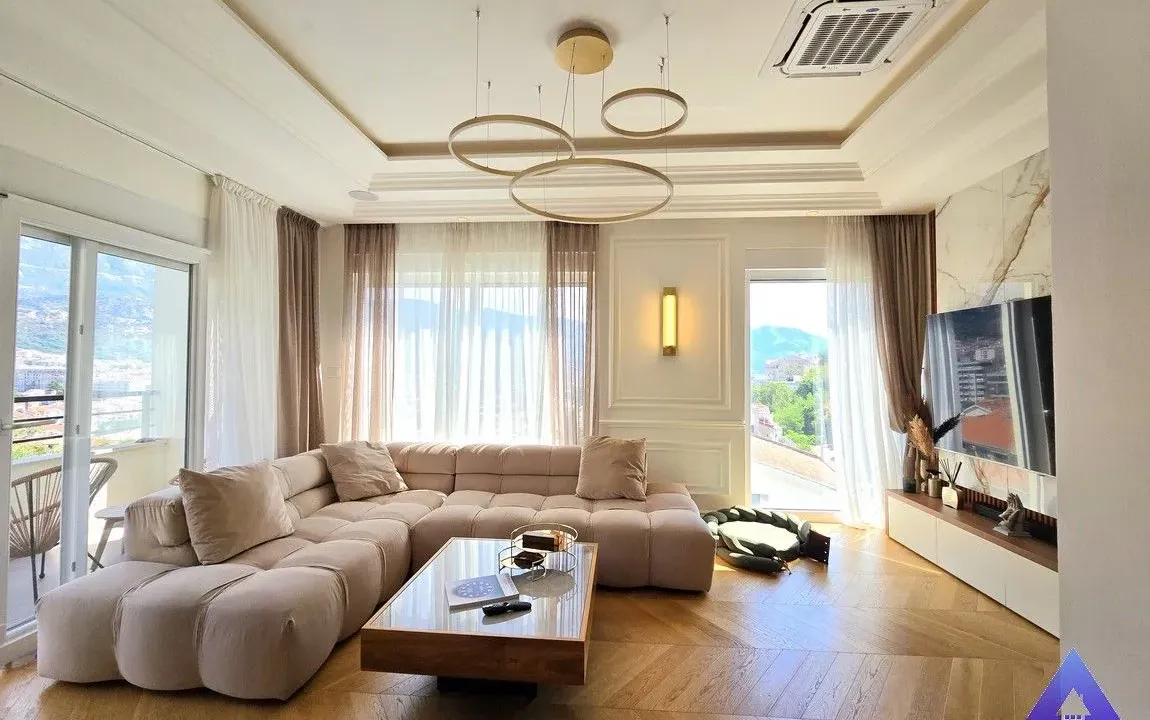 Prodaja, dvosoban stan, 77m², Budva, Crna Gora