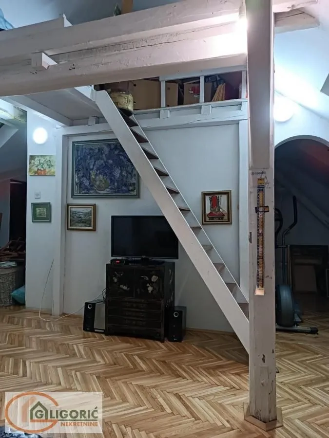 Sale, three bedroom apartment, 80m², Stari Grad, Beograd