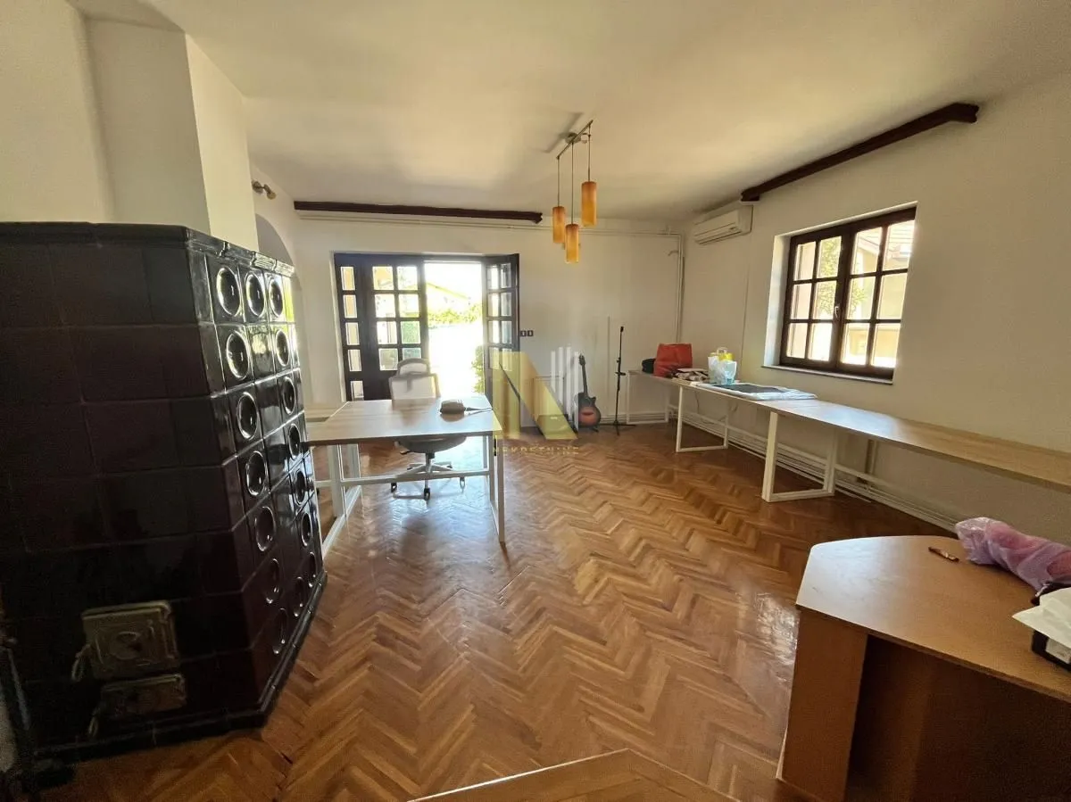 Izdavanje, poslovni prostor, 450m², Bulevar Evrope, Novi Sad Sve Podlokacije