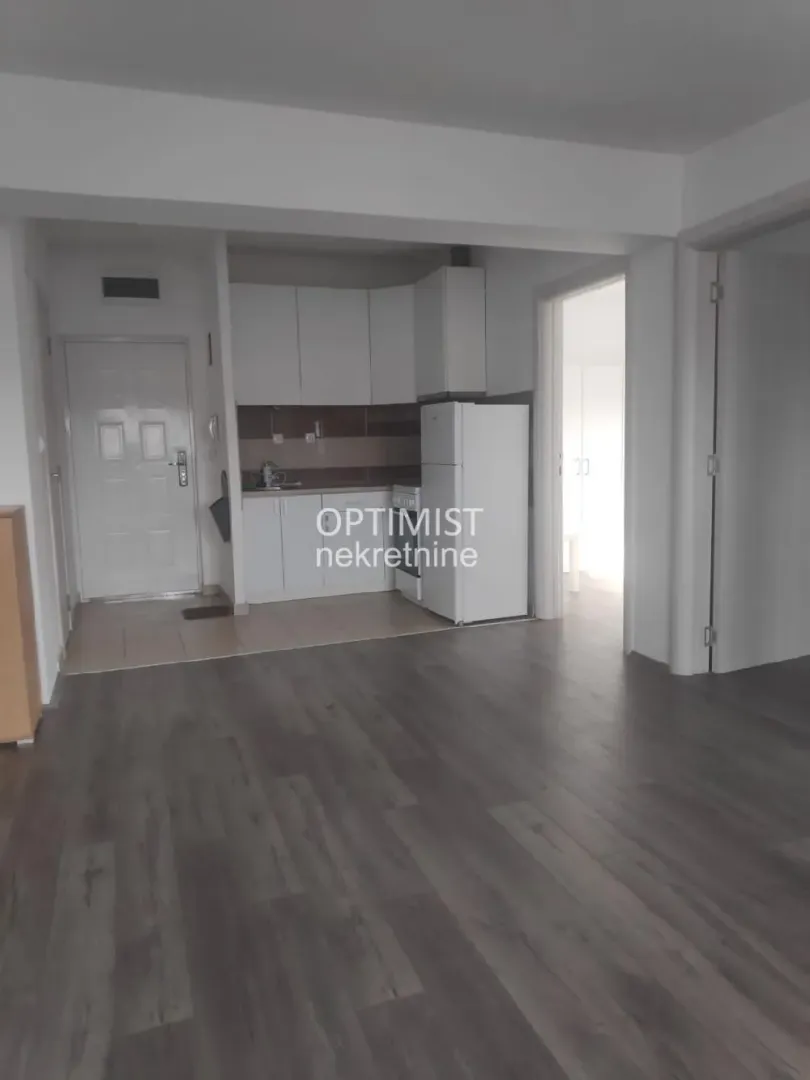 Sale, three bedroom apartment, 59m², Borča 1, Borča Sve Podlokacije