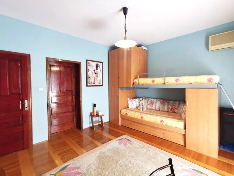 Sale, house, 489m², Zagorič, Podgorica