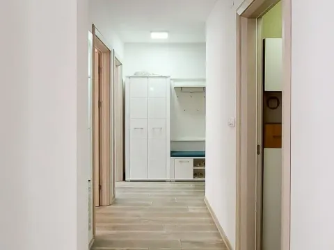 Sale, three bedroom apartment, 70m², Autokomanda, Voždovac Sve Podlokacije - image 11