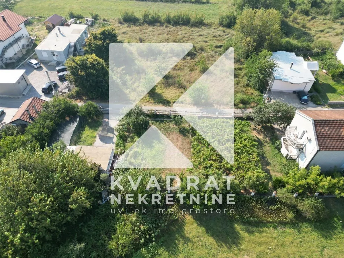 Prodaja, plac, 330m², Murtovina, Podgorica