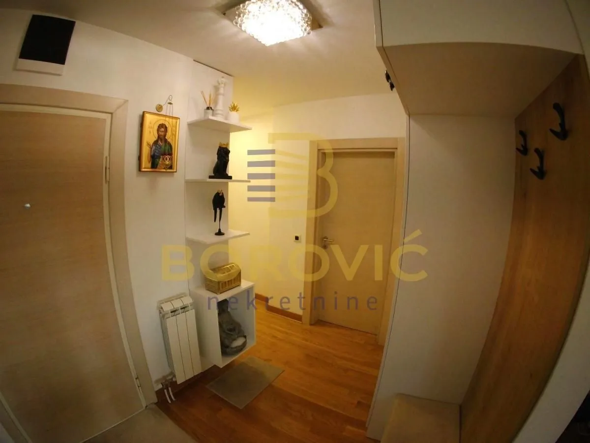 Prodaja, četvorosoban stan, 103m², Voždovac Sve Podlokacije, Beograd