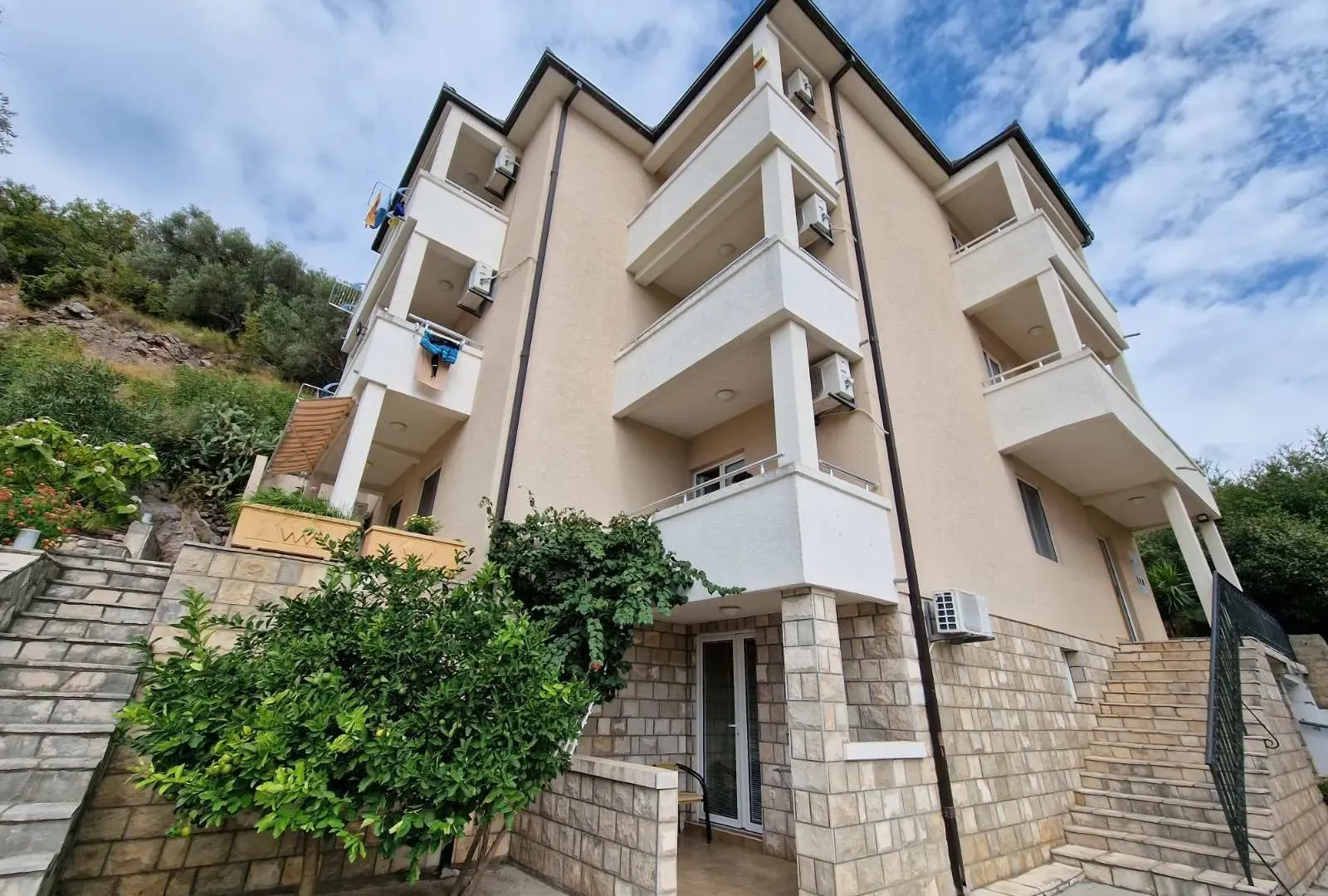 Sale, house, 500m², Buljarica, Budva