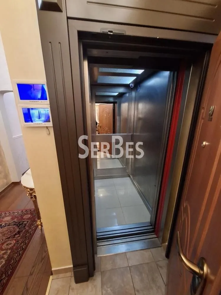 Prodaja, stan, 358m², Grbavica, Novi Sad Sve Podlokacije