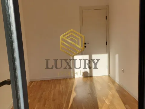 Prodaja, jednosoban stan, 41m², Stari Aerodrom, Podgorica - image 5