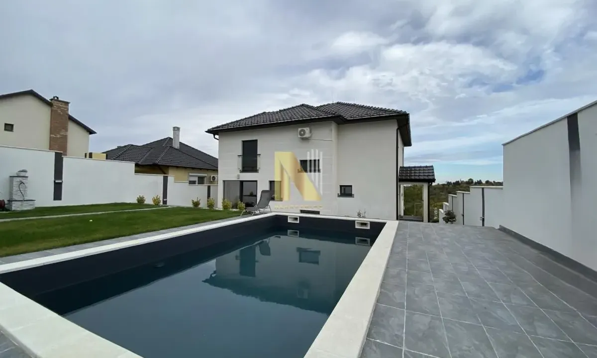 Prodaja, kuća, 327m², Sremski Karlovci, Novi Sad