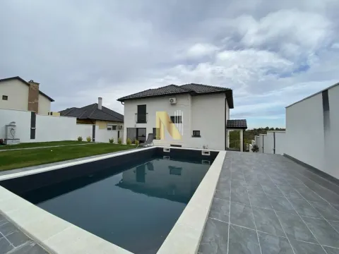 Sale, house, 327m², Sremski Karlovci, Novi Sad