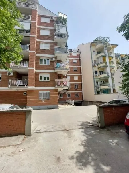 Rent, parking/garage, 15m², Grbavica, Novi Sad Sve Podlokacije
