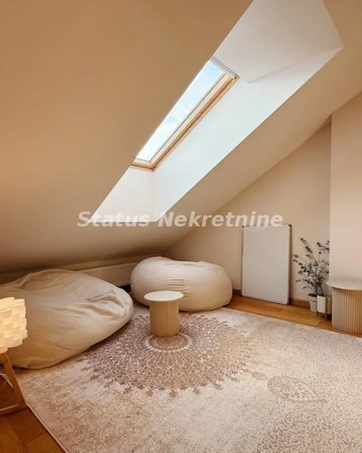 Prodaja, stan, 112m², Centar, Novi Sad