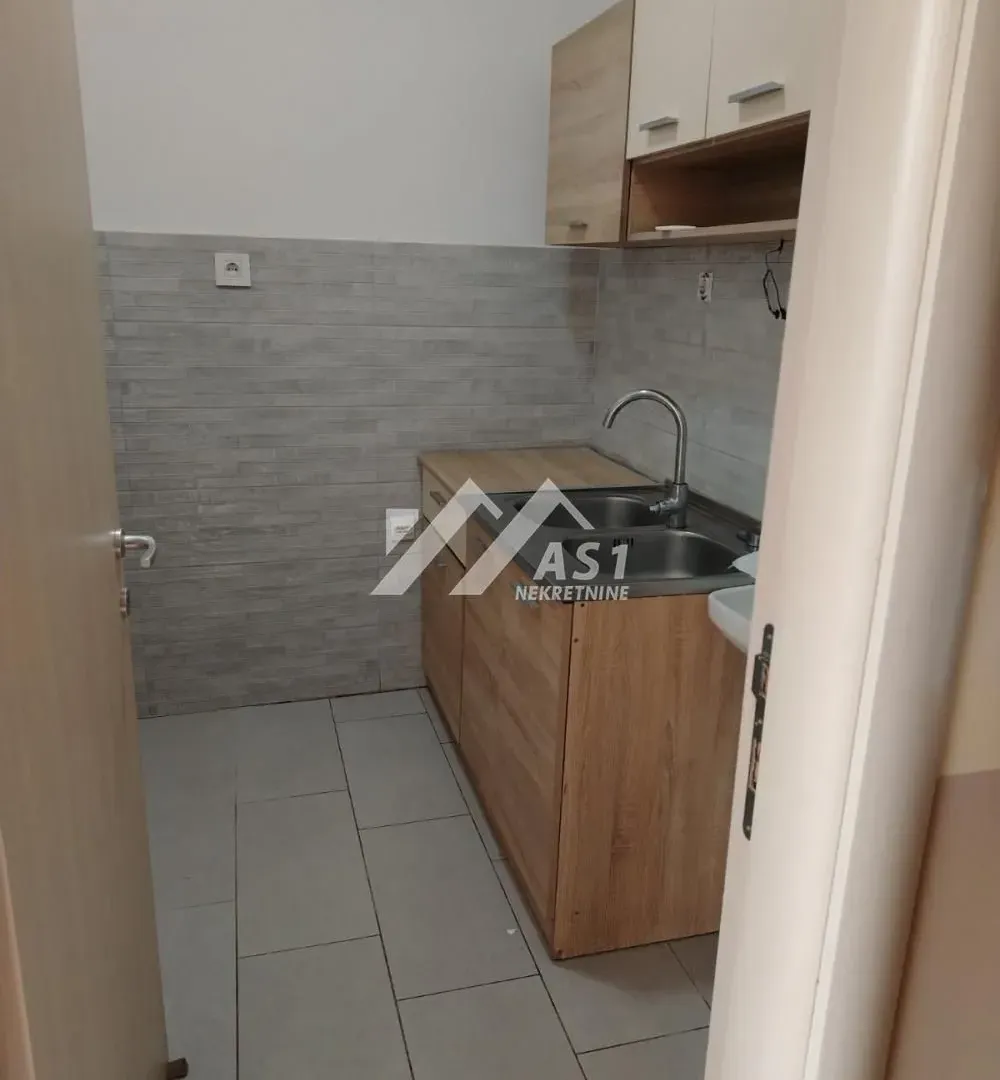 Sale, office space, 149m², Detelinara, Novi Sad Sve Podlokacije