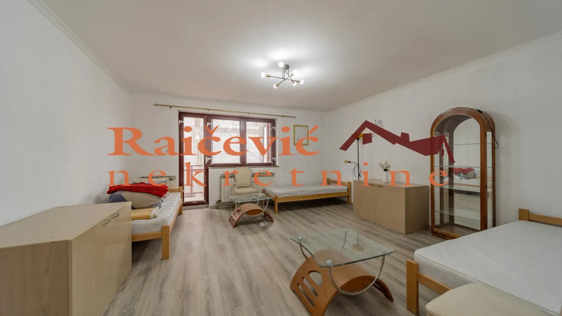 Rent, house, 250m², Zvezdara Sve Podlokacije, Beograd