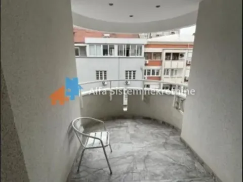 Izdavanje, stan, 100m², Slavija, Vračar Sve Podlokacije - image 13