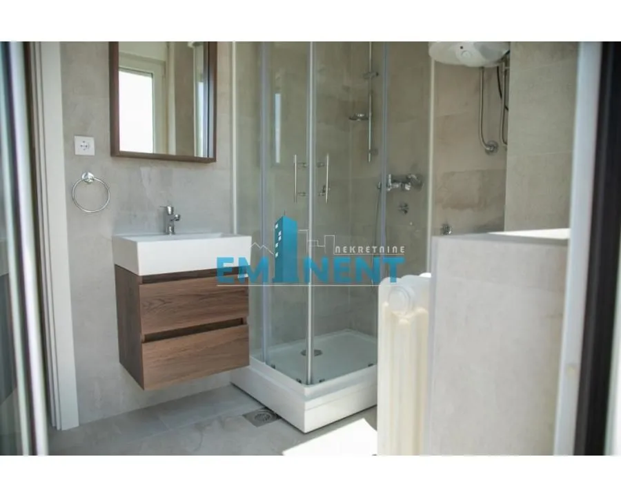 Sale, house, 260m², Čukarica, Beograd