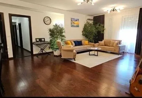 Prodaja, trosoban stan, 151m², Centar, Bar - image 2