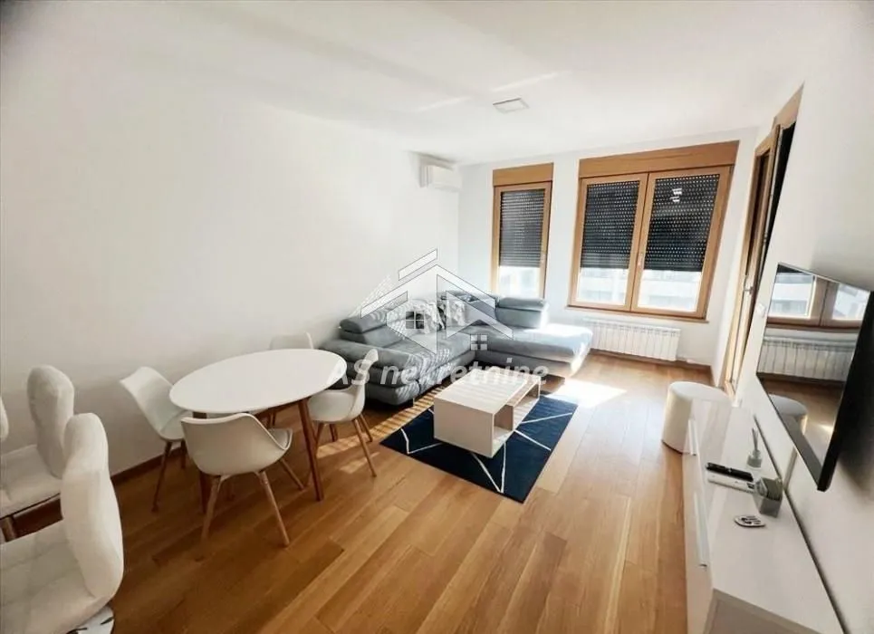 Izdavanje, dvosoban stan, 52m², Novi Beograd Blok 65, Novi Beograd Sve Podlokacije