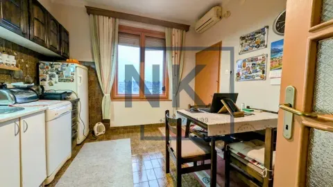 Prodaja, četvorosoban stan, 140m², Centar, Podgorica - image 5