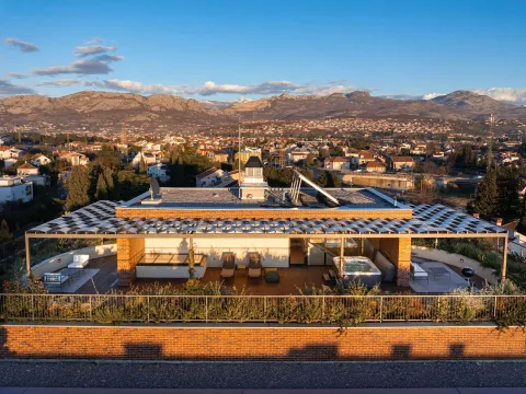 Prodaja, stan, 515m², Gorica C, Podgorica - image 2