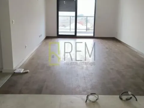 Sale, three bedroom apartment, 127m², Tološka šuma, Podgorica - image 5