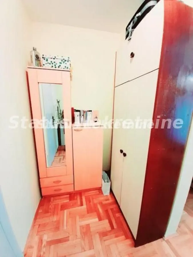 Izdavanje, garsonjera, 26m², Grbavica, Novi Sad Sve Podlokacije