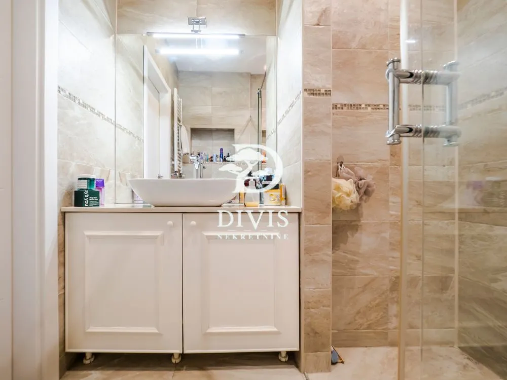 Prodaja, trosoban stan, 95m², Stari Grad, Beograd