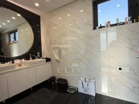 Prodaja, kuća, 173m², Sremska Kamenica, Petrovaradin - image 26