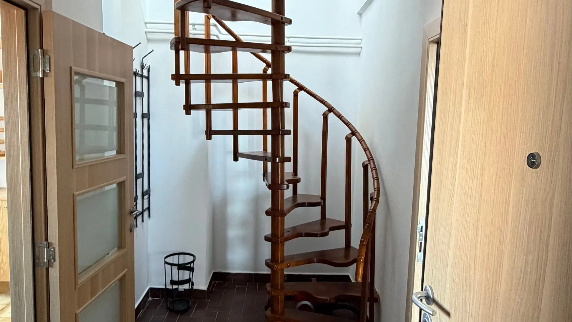 Izdavanje, stan, 105m², Banovo Brdo, Beograd