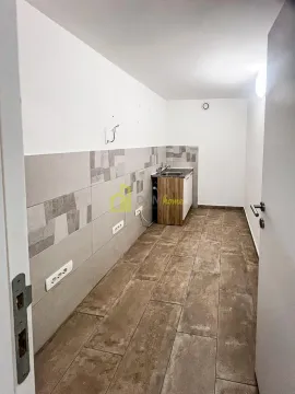 Rent, office space, 294m², Blok 5, Podgorica - image 14
