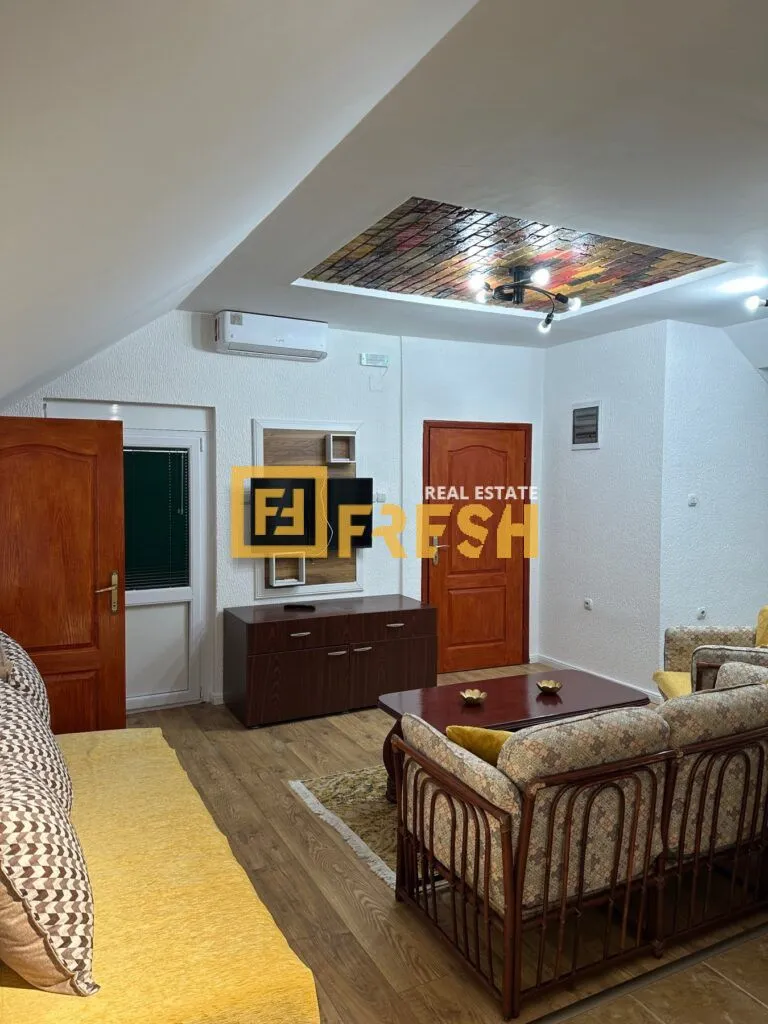 Sale, house, 310m², Kolašin, Crna Gora