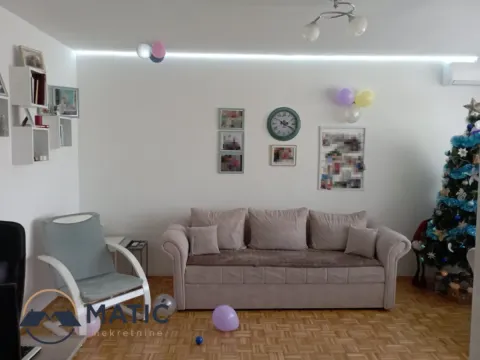 Sale, three bedroom apartment, 89m², Avijatičarsko naselje, Novi Sad Sve Podlokacije - image 2