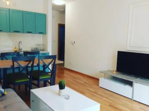 Sale, one bedroom apartment, 43m², Bečići, Budva - image 1