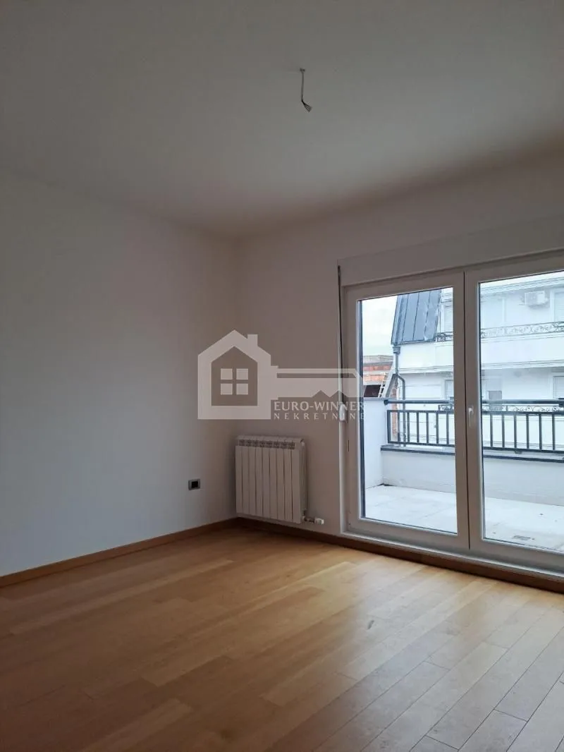 Prodaja, trosoban stan, 92m², Autokomanda, Voždovac Sve Podlokacije