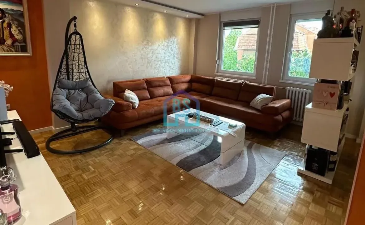 Prodaja, trosoban stan, 80m², Šonsi, Novi Sad Sve Podlokacije