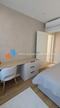 Rent, three bedroom apartment, 73m², Savski Venac, Beograd - image 31