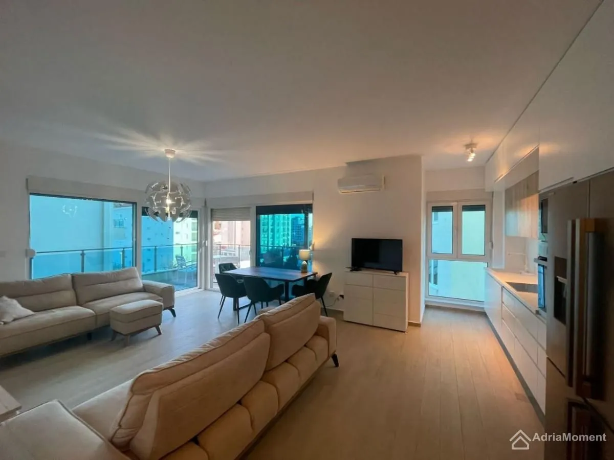 Sale, two bedroom apartment, 89m², Bečići, Budva