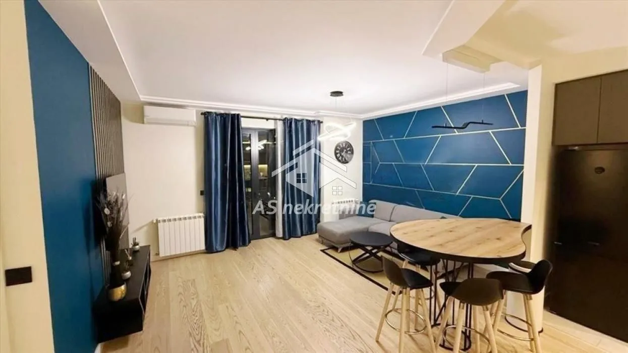 Izdavanje, dvosoban stan, 60m², Savski Venac, Beograd