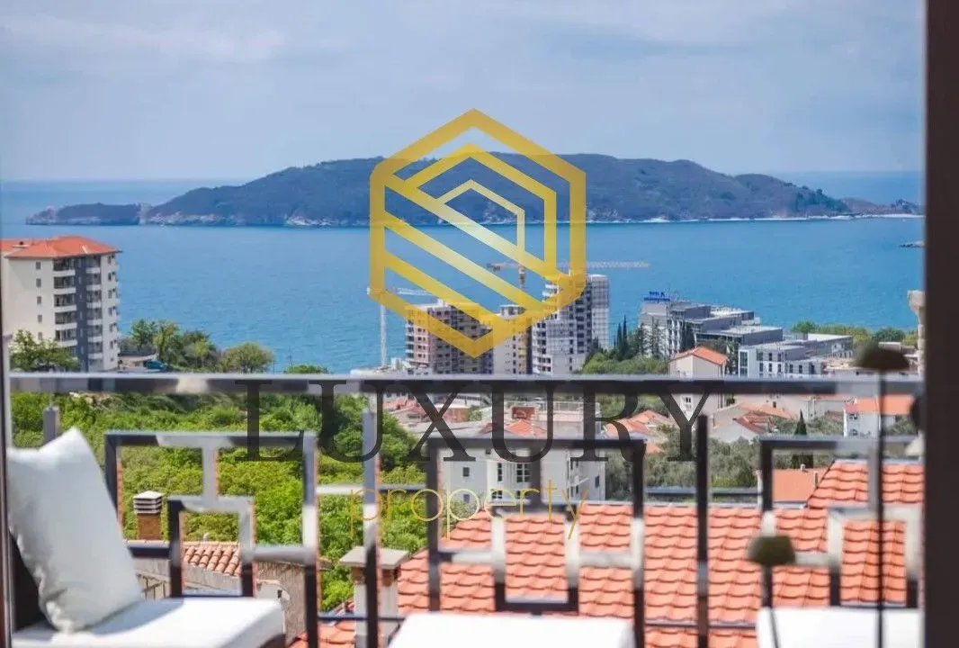 Rent, house, 230m², Bečići, Budva