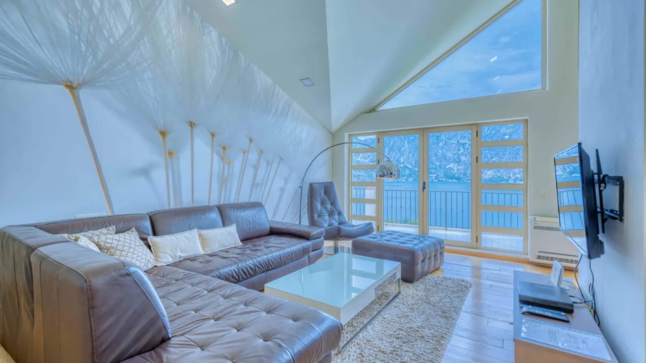 Sale, apartment, 167m², Kotor, Crna Gora