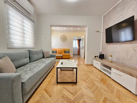 Prodaja, trosoban stan, 80m², Budva, Crna Gora - image 19
