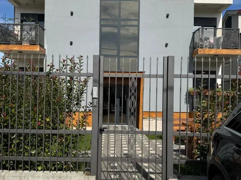 Prodaja, trosoban stan, 90m², Blok 9, Podgorica - image 25