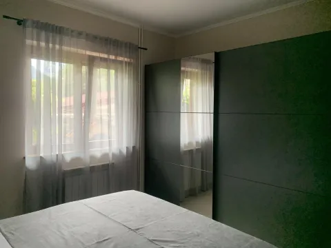 Izdavanje, dvosoban stan, 70m², Dobrota, Kotor - image 5