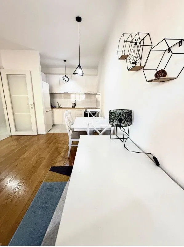 Rent, one bedroom apartment, 49m², Central Point, Podgorica